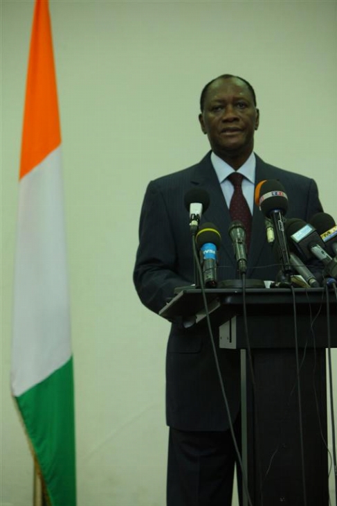 Noël au Golf / Le Président Alassane Ouattara avertit : “Je voudrais demander une dernière fois à M. Gbagbo, de se plier aux choix des Ivoiriens”